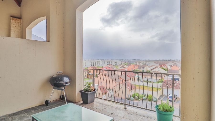 1 Bedroom Property for Sale in Muizenberg Western Cape
